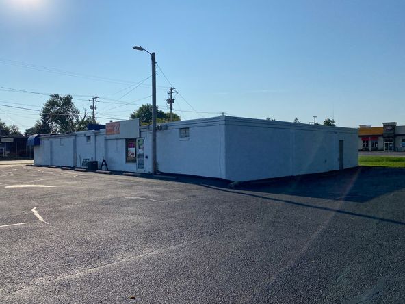 750 N Henderson St, Galesburg, IL 61401